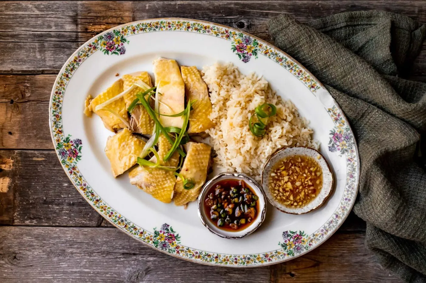 Hainanese Chicken Rice - Món ăn bạn nhất định phải thử